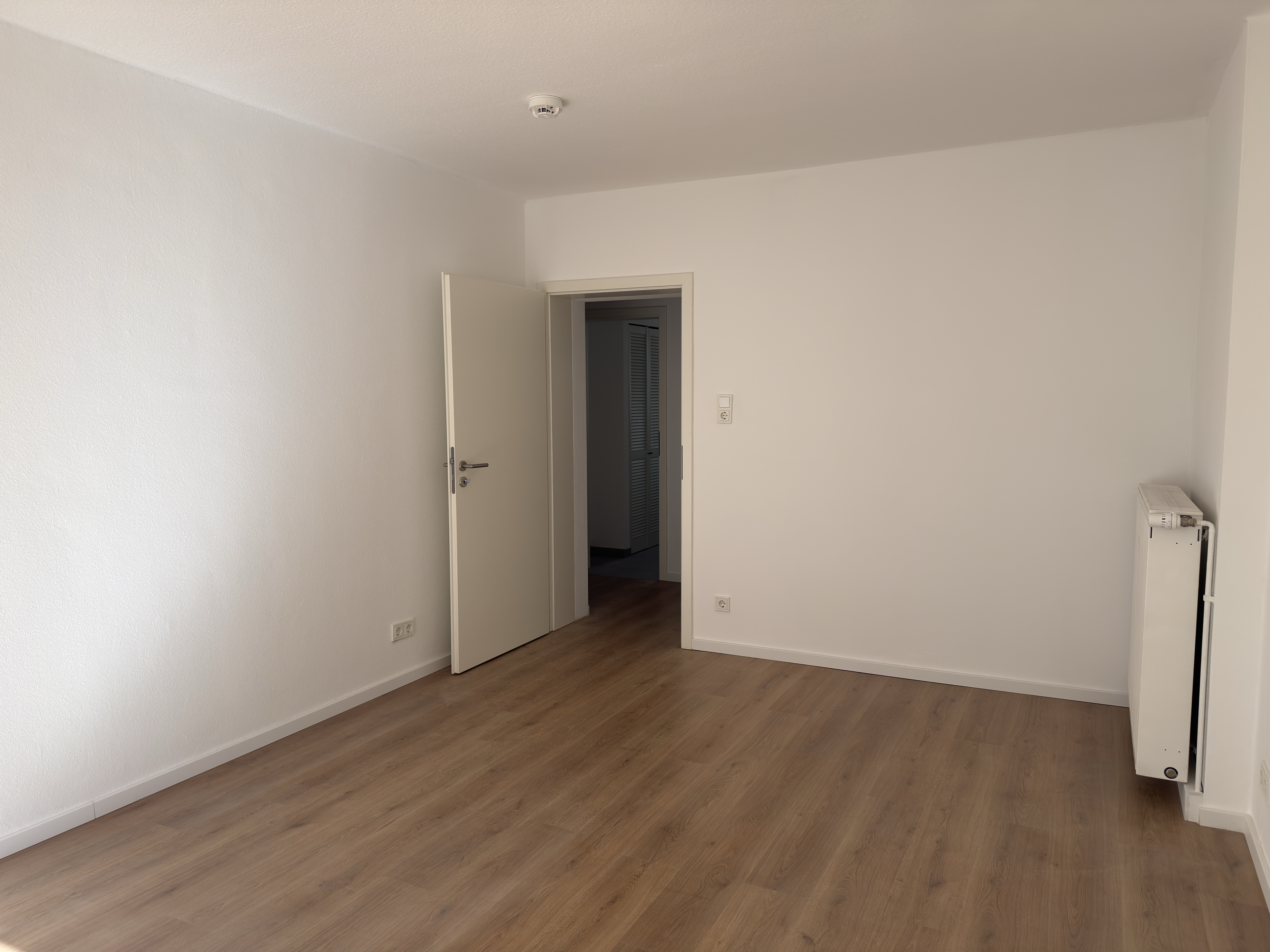 Wohnzimmer mit neuem Vinylboden