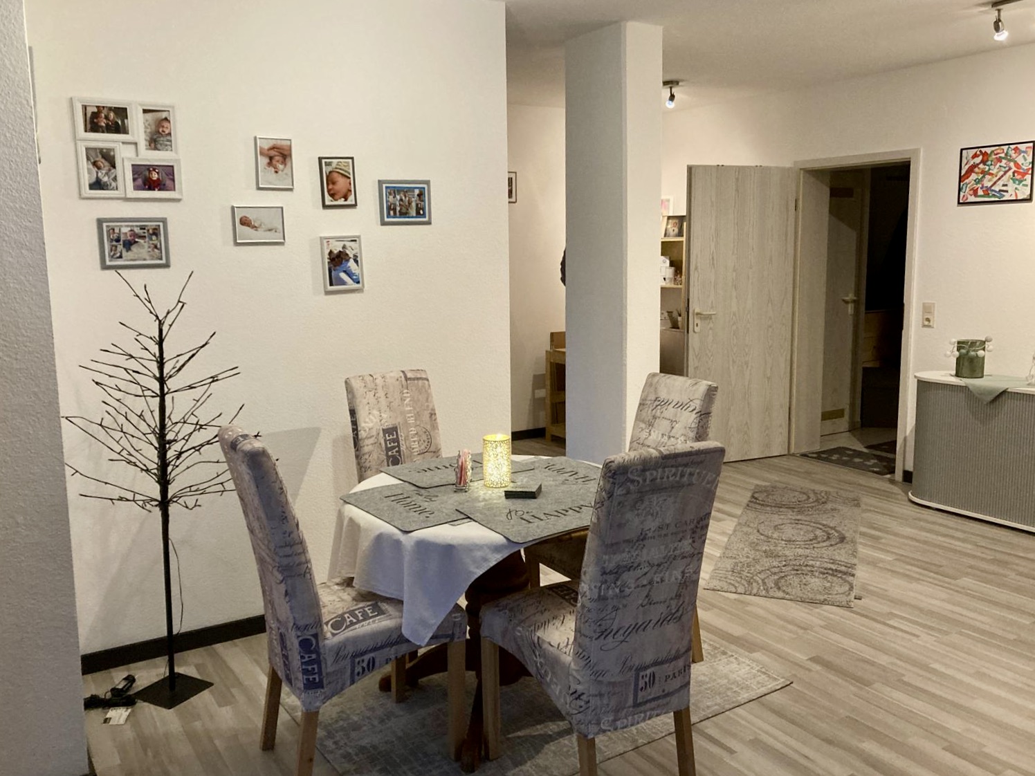 Sanierte 2,5-Zimmer-Wohnung in der Waldthausenstraße